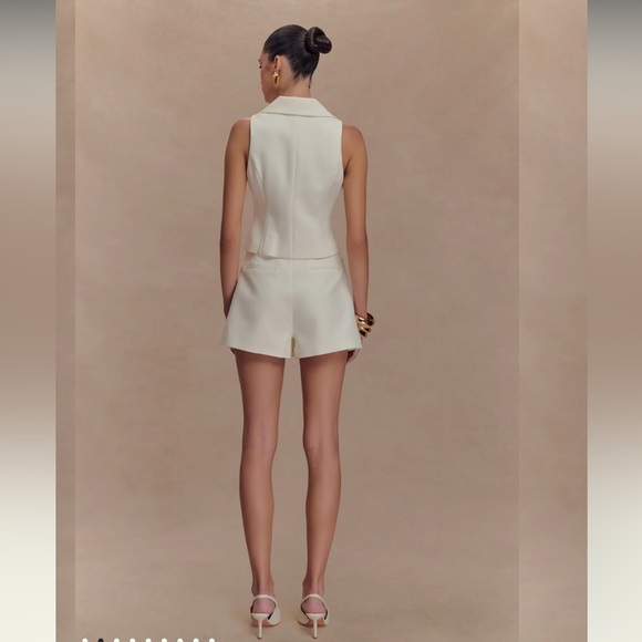 Meshki Alix Mixed Button Vest - Picture 3 of 11